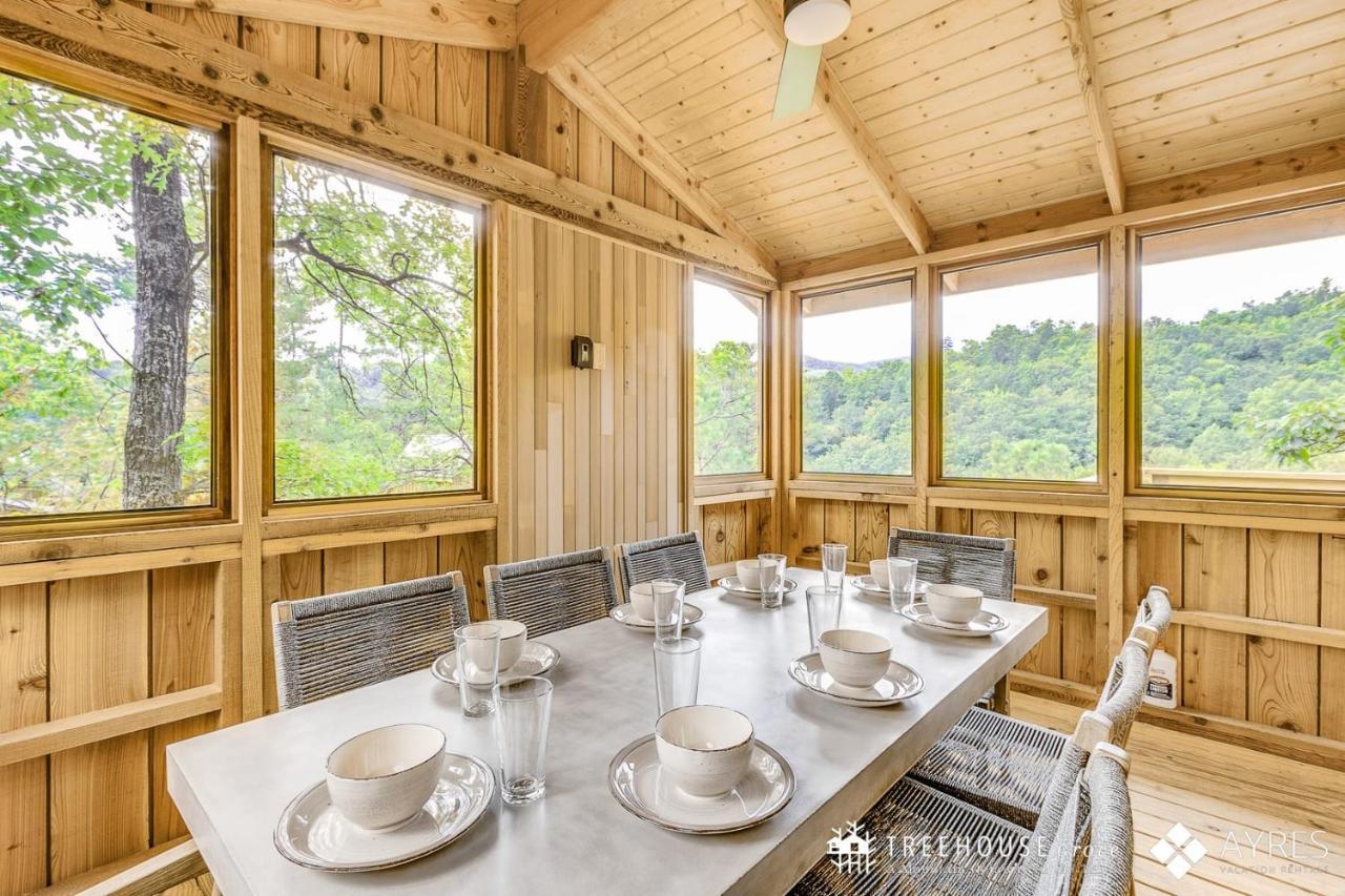 The Blackjack Oak In Treehouse Grove At Norton Creek Gatlinburg Exterior photo