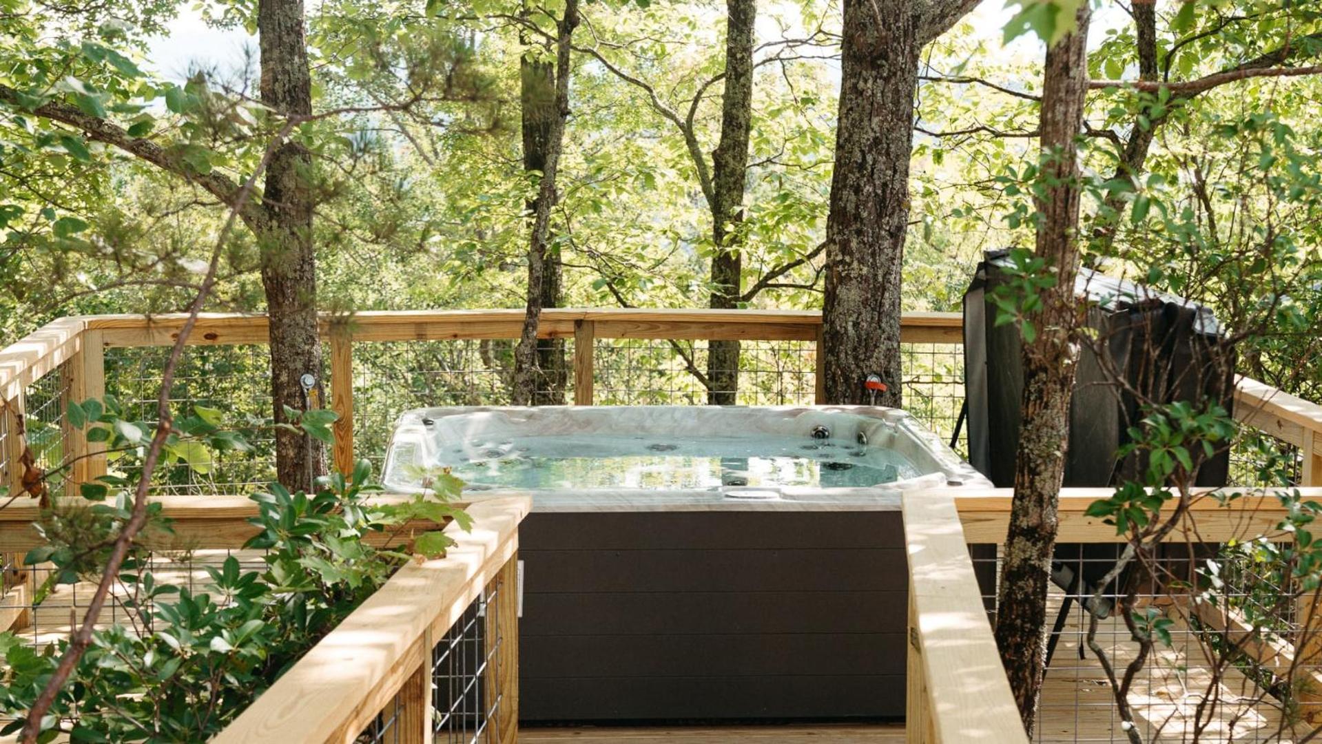 The Blackjack Oak In Treehouse Grove At Norton Creek Gatlinburg Exterior photo