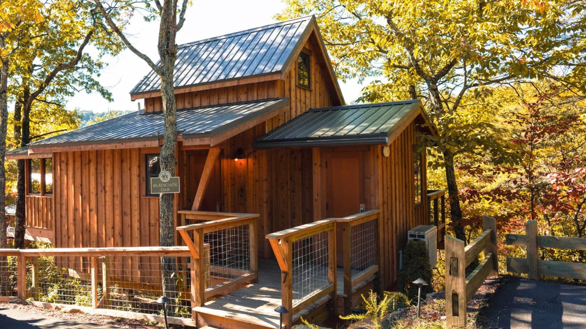The Blackjack Oak In Treehouse Grove At Norton Creek Gatlinburg Exterior photo